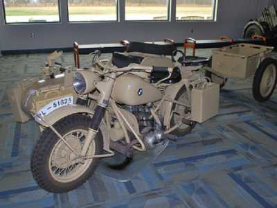 La BMW R75 costruita in Germania e usata dall'esercito tedesco durante la dittatura di Hitler